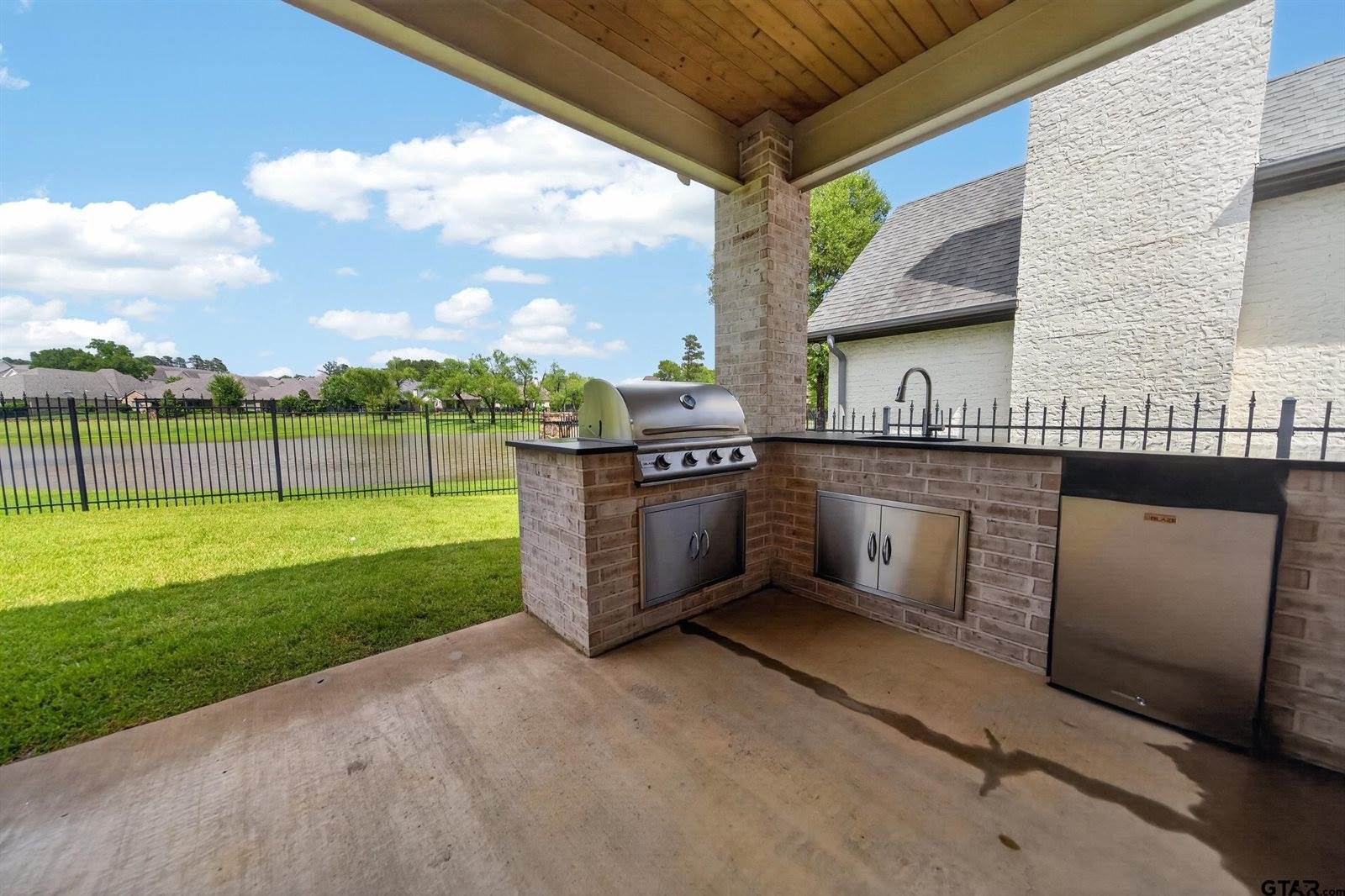 7517 Cross Gate Way, Tyler, TX 75703