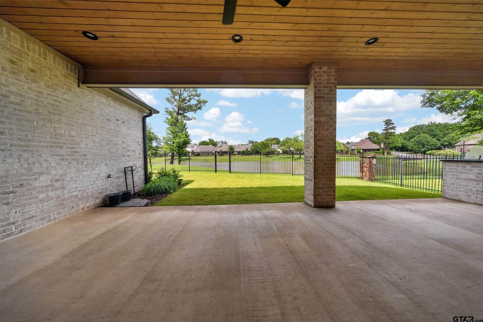 7517 Cross Gate Way, Tyler, TX 75703