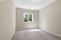 1957 North Pine St, Canby, OR 97013