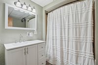 896 Climer St, Muscatine, IA 52761