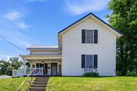 896 Climer St, Muscatine, IA 52761