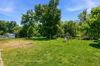 896 Climer St, Muscatine, IA 52761