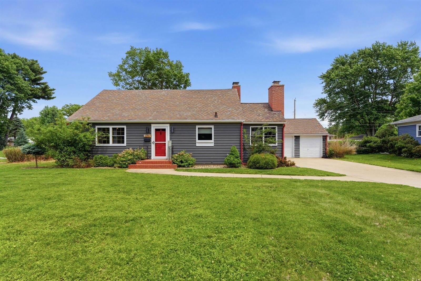 3215 34th Street, Rock Island, IL 61201