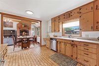 3215 34th Street, Rock Island, IL 61201