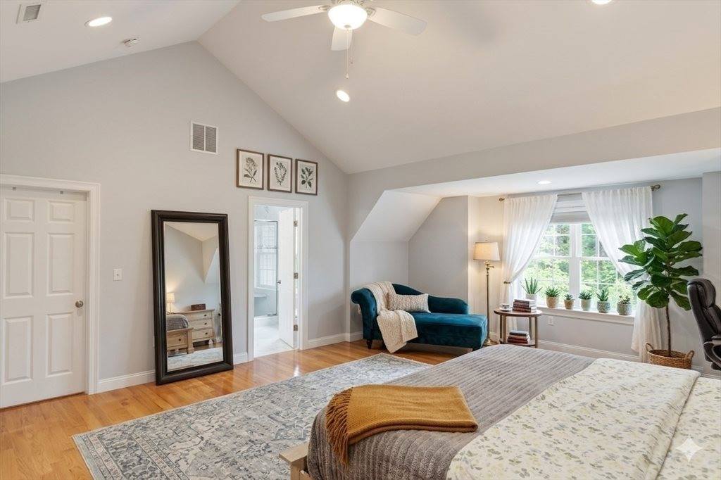 37 Jefferson Dr, Lexington, MA 02420