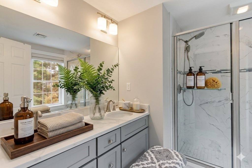 37 Jefferson Dr, Lexington, MA 02420