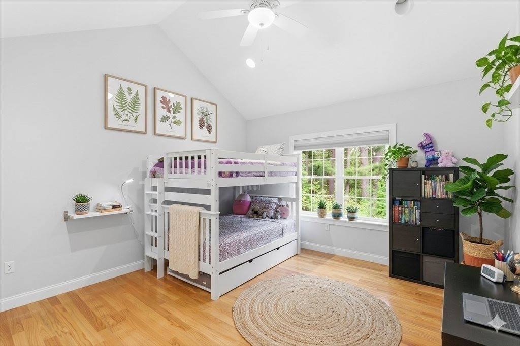 37 Jefferson Dr, Lexington, MA 02420