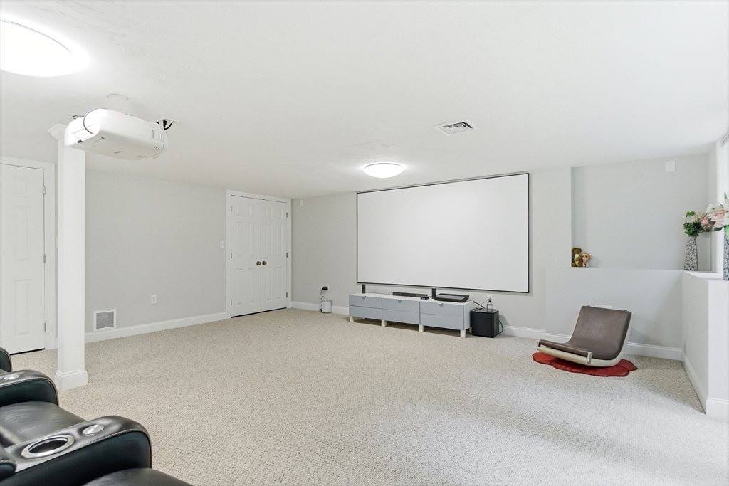 37 Jefferson Dr, Lexington, MA 02420