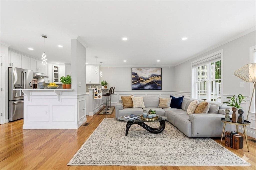 37 Jefferson Dr, Lexington, MA 02420
