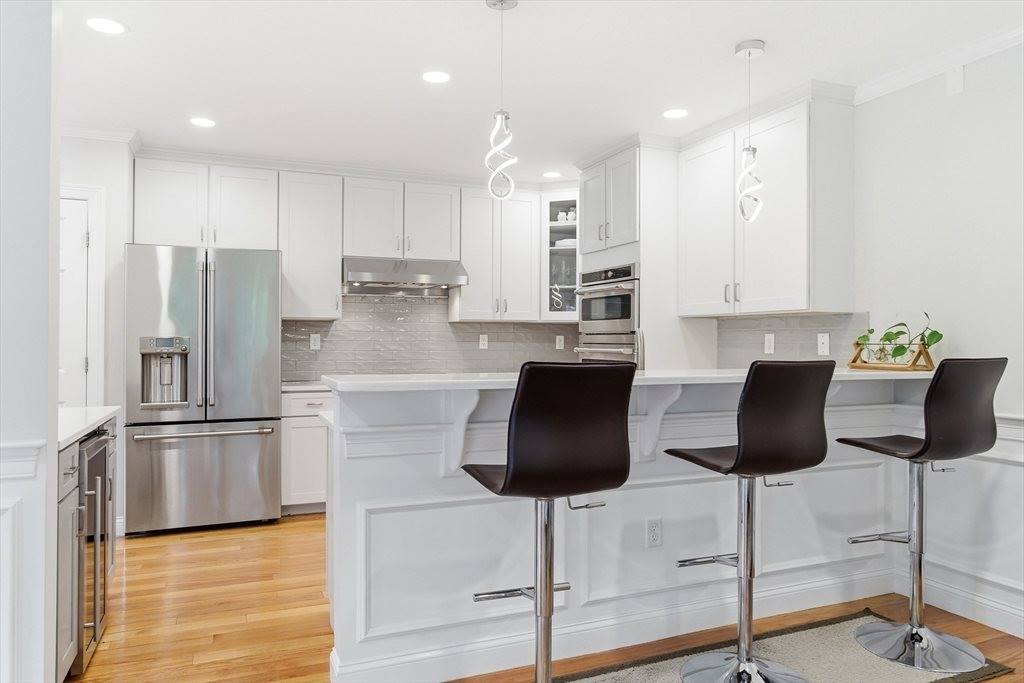 37 Jefferson Dr, Lexington, MA 02420