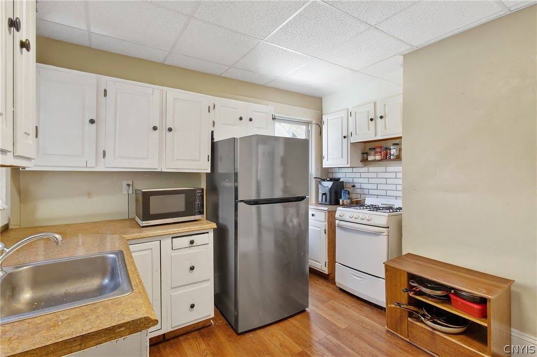 125 Kensington & Lancaster Road, Syracuse, NY 13210
