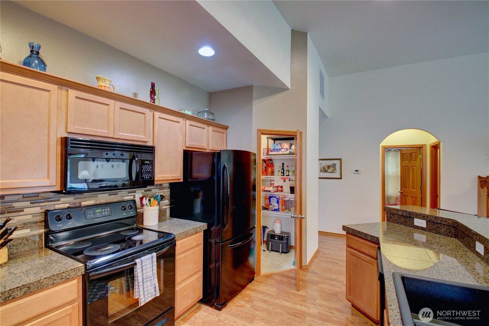 1902 Tundra Loop, Mount Vernon, WA 98273