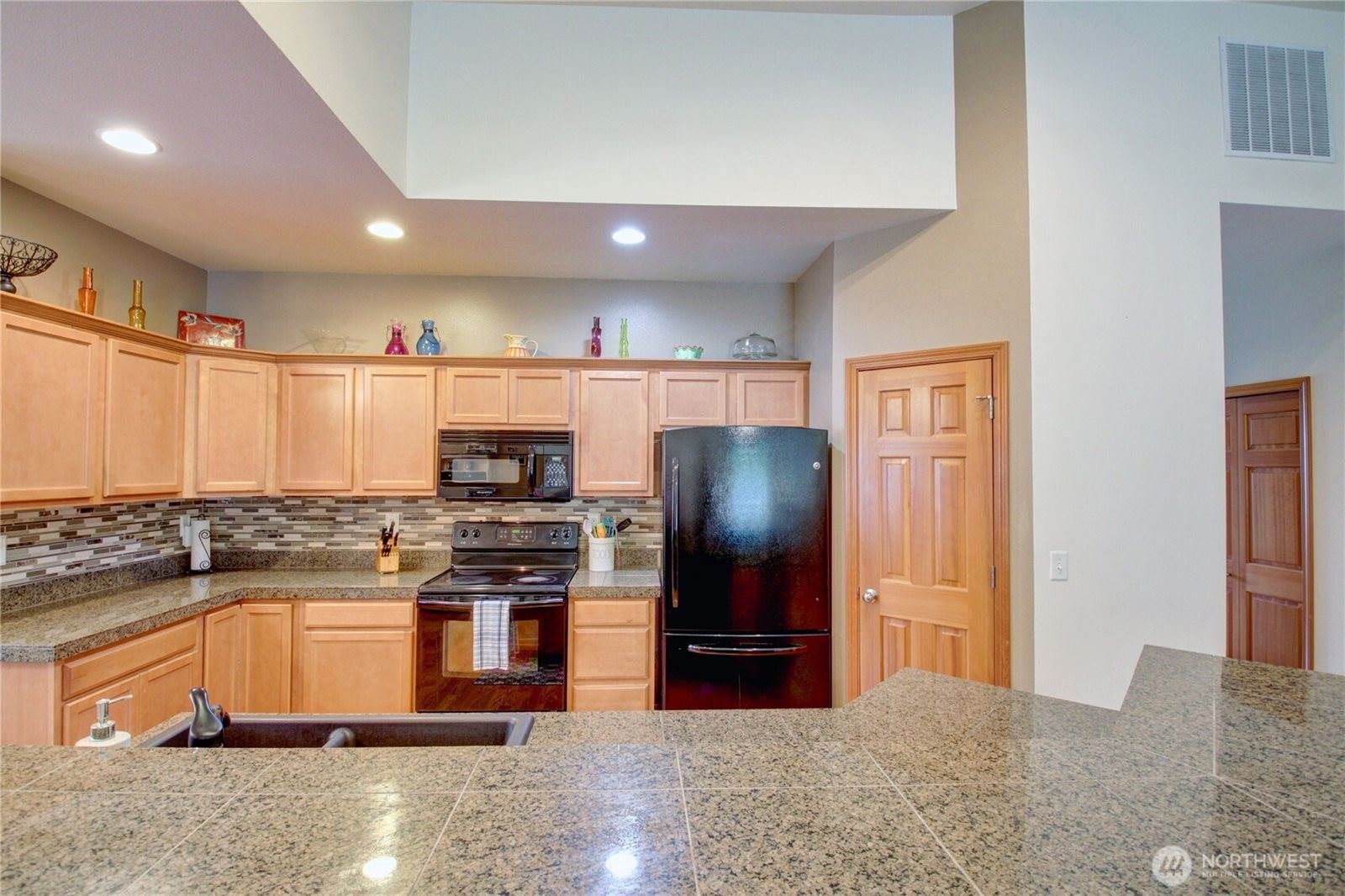 1902 Tundra Loop, Mount Vernon, WA 98273
