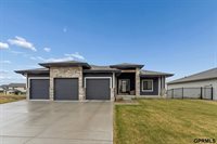 11207 North 170Th Street, Bennington, NE 68007