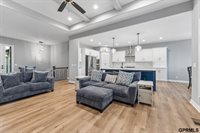 11207 North 170Th Street, Bennington, NE 68007