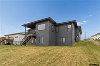 11207 North 170Th Street, Bennington, NE 68007