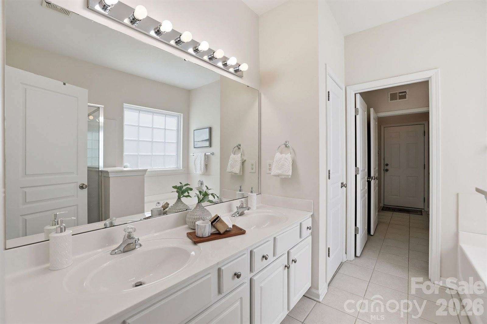 1348 Millbank Drive, Matthews, NC 28104