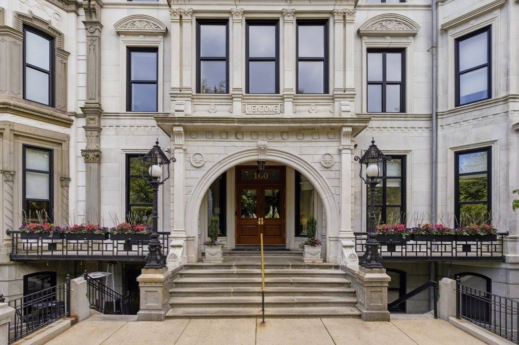 160 Commonwealth Ave, Boston, MA 02116