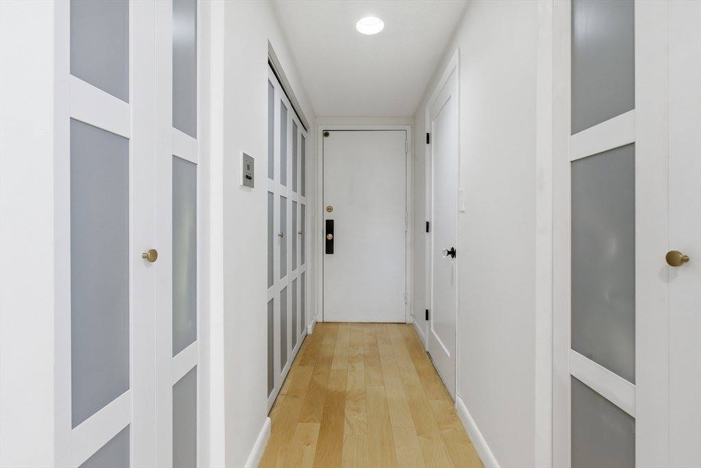 160 Commonwealth Ave, Boston, MA 02116