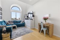 160 Commonwealth Ave, Boston, MA 02116