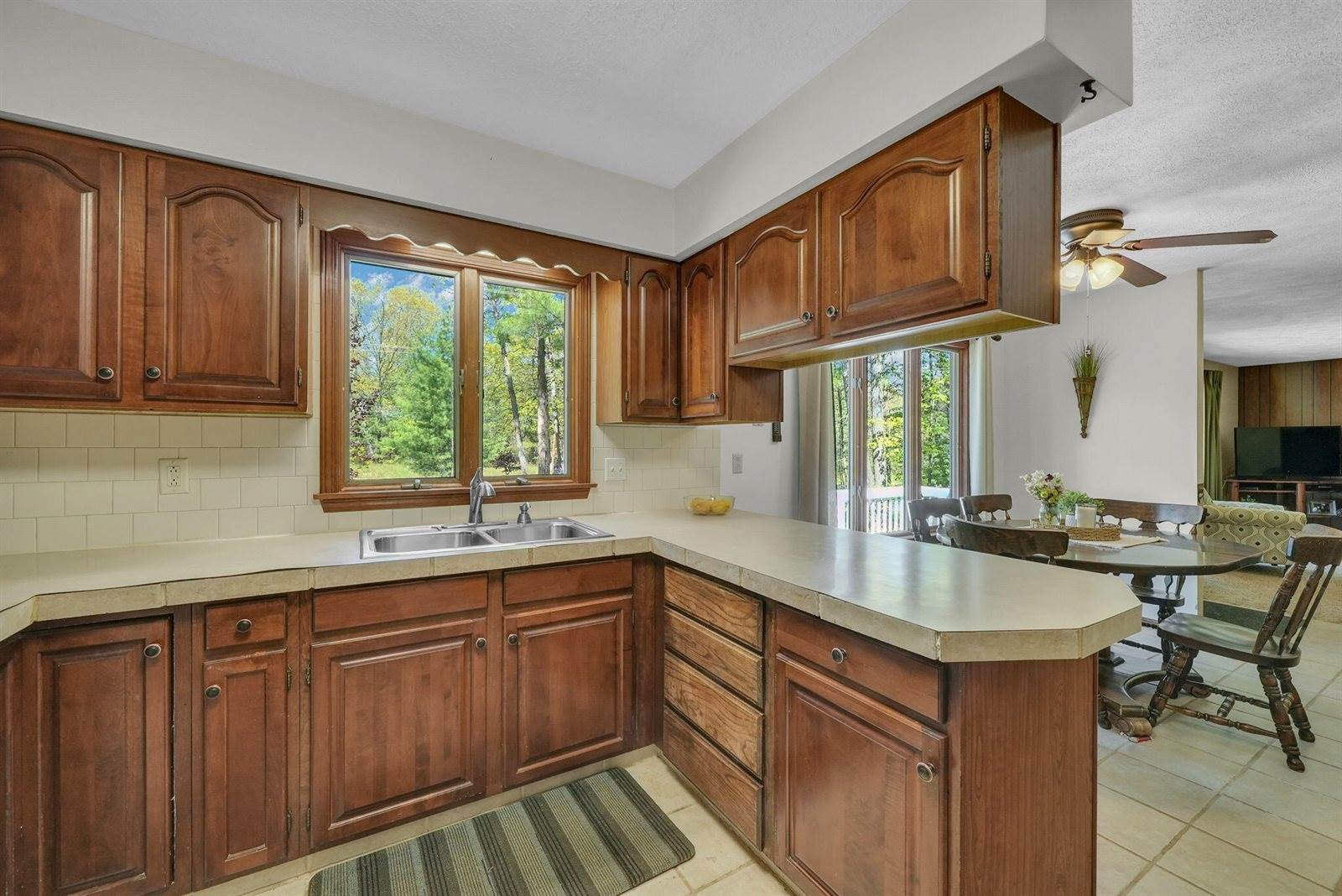 6412 East Higgins Lake Drive, Roscommon, MI 48653