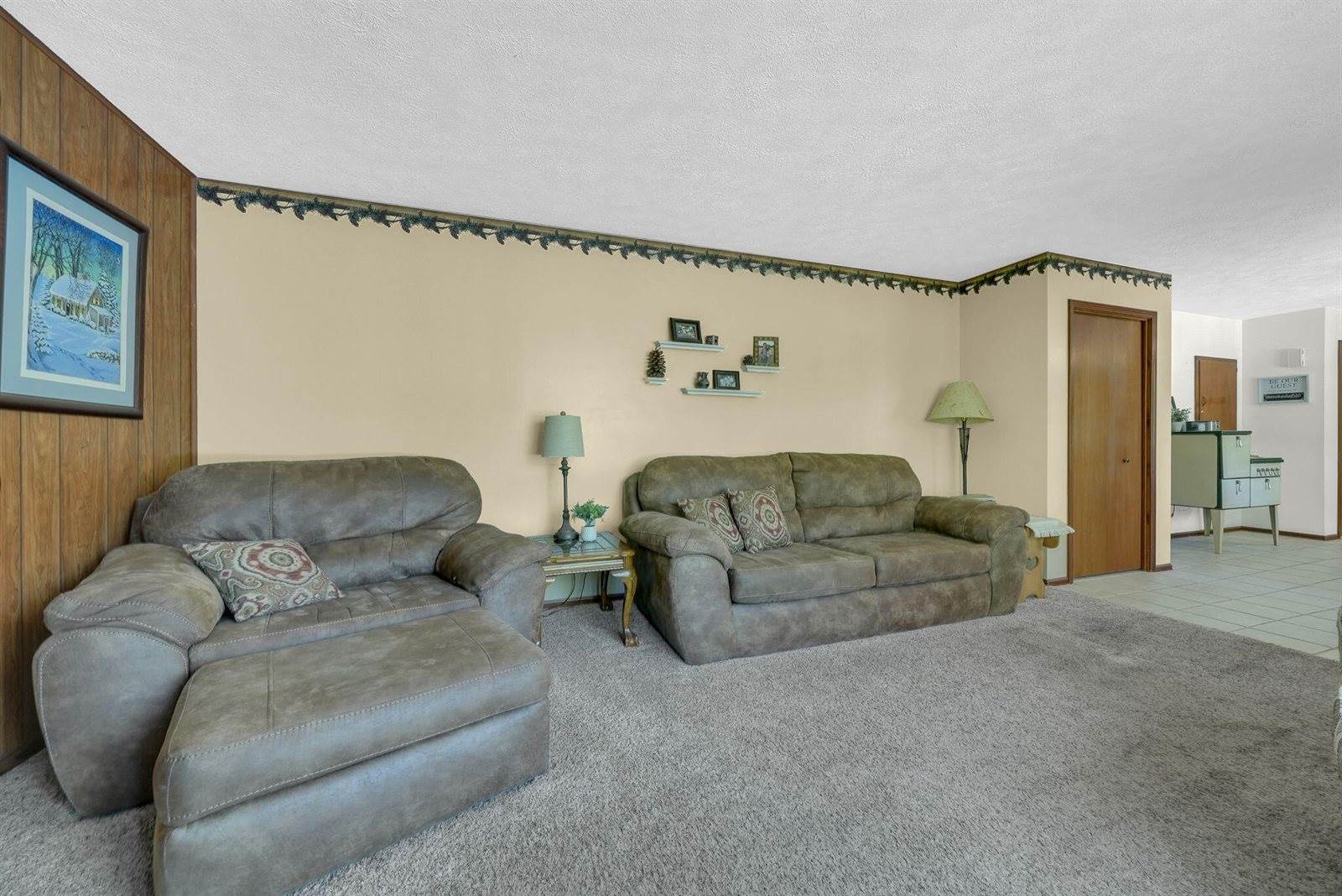 6412 East Higgins Lake Drive, Roscommon, MI 48653