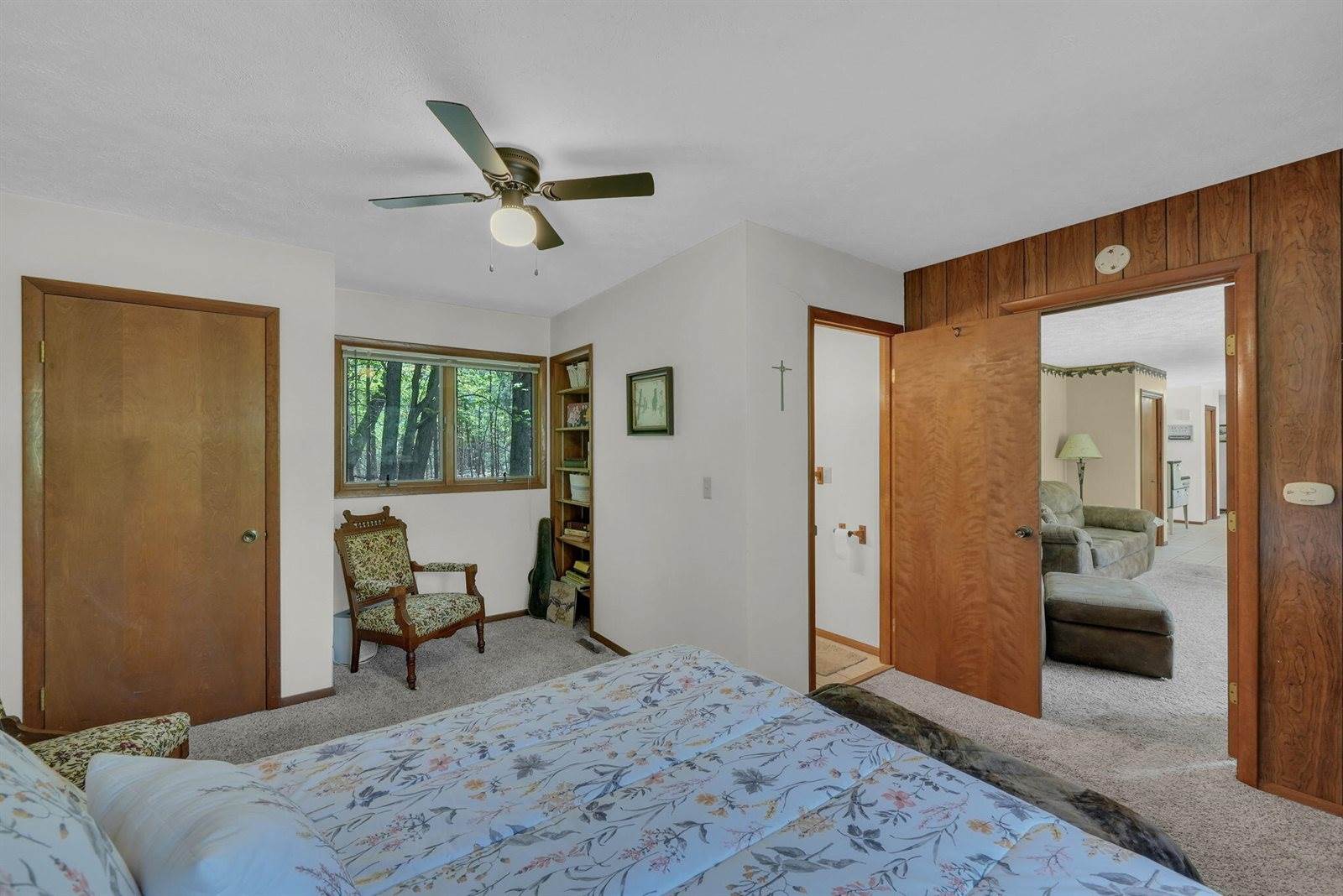 6412 East Higgins Lake Drive, Roscommon, MI 48653