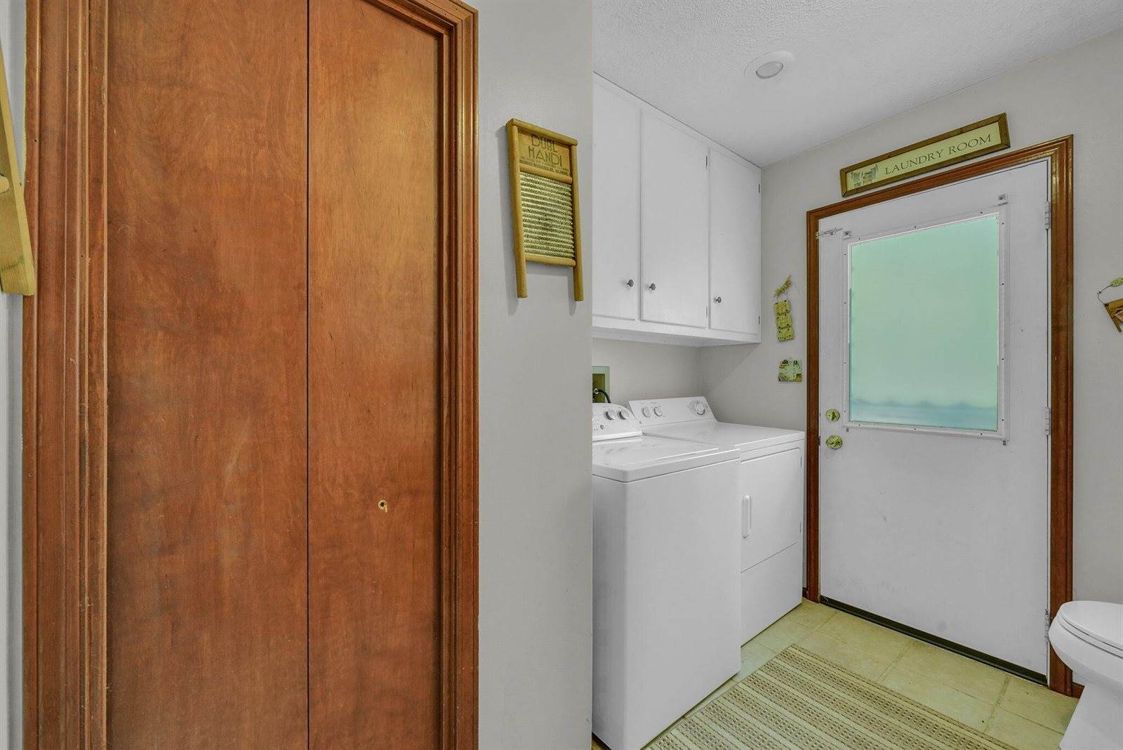 6412 East Higgins Lake Drive, Roscommon, MI 48653
