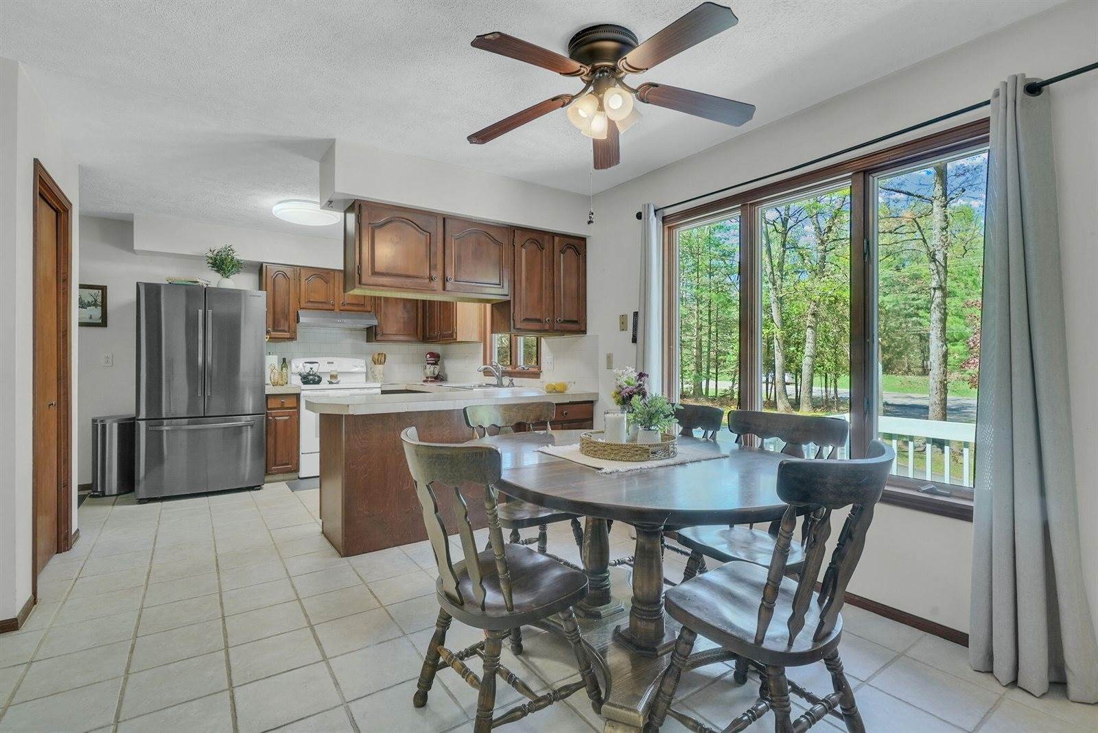 6412 East Higgins Lake Drive, Roscommon, MI 48653
