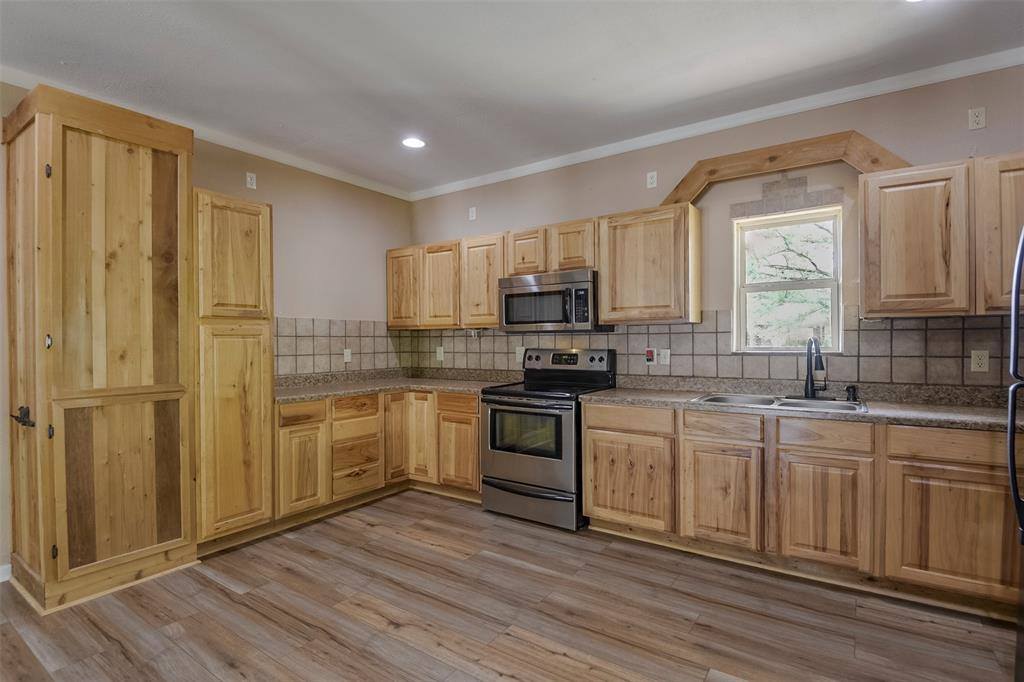 3625 Carla Court, Granbury, TX 76049