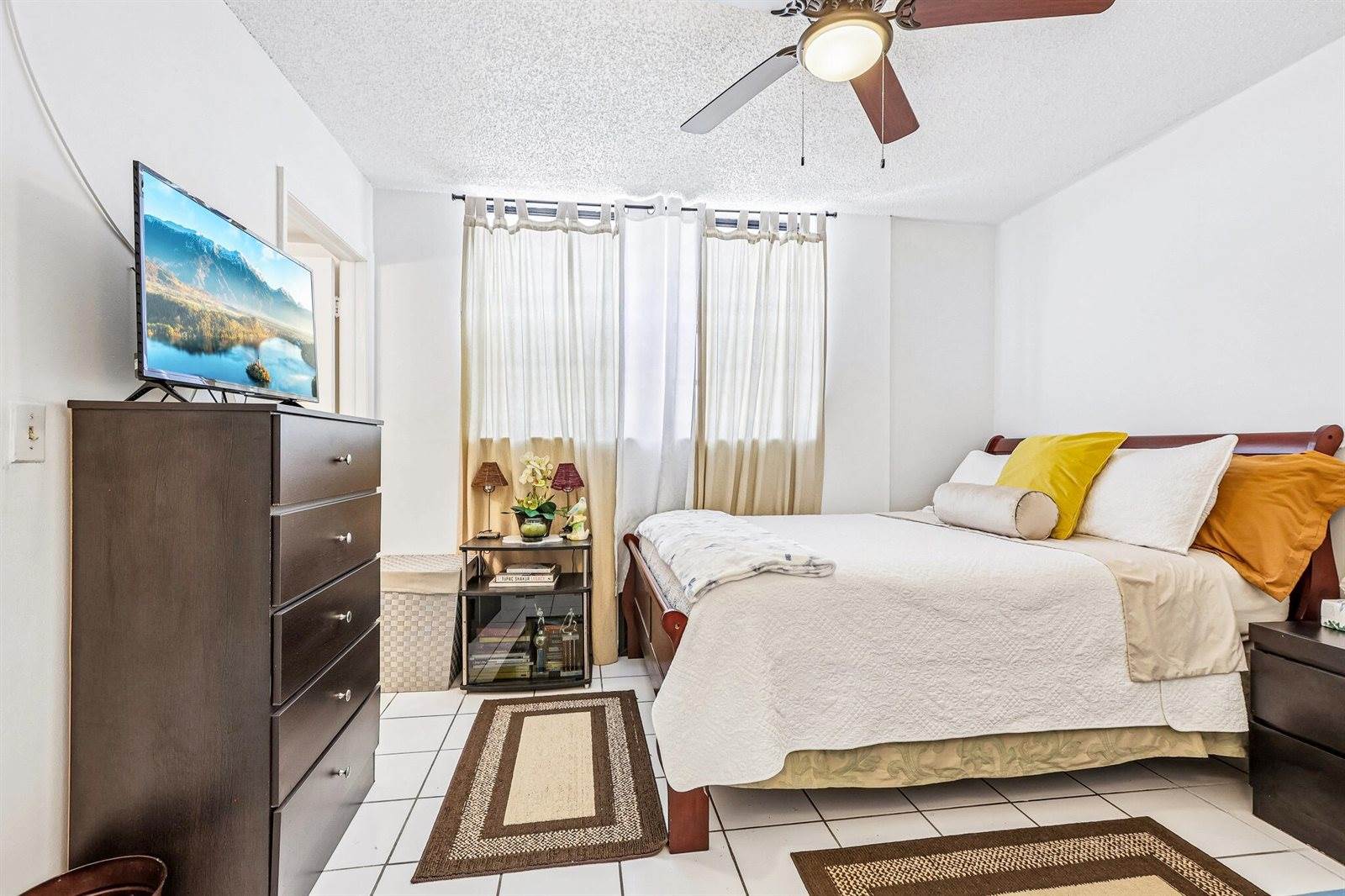 6941 Carlyle Avenue, Miami Beach, FL 33141