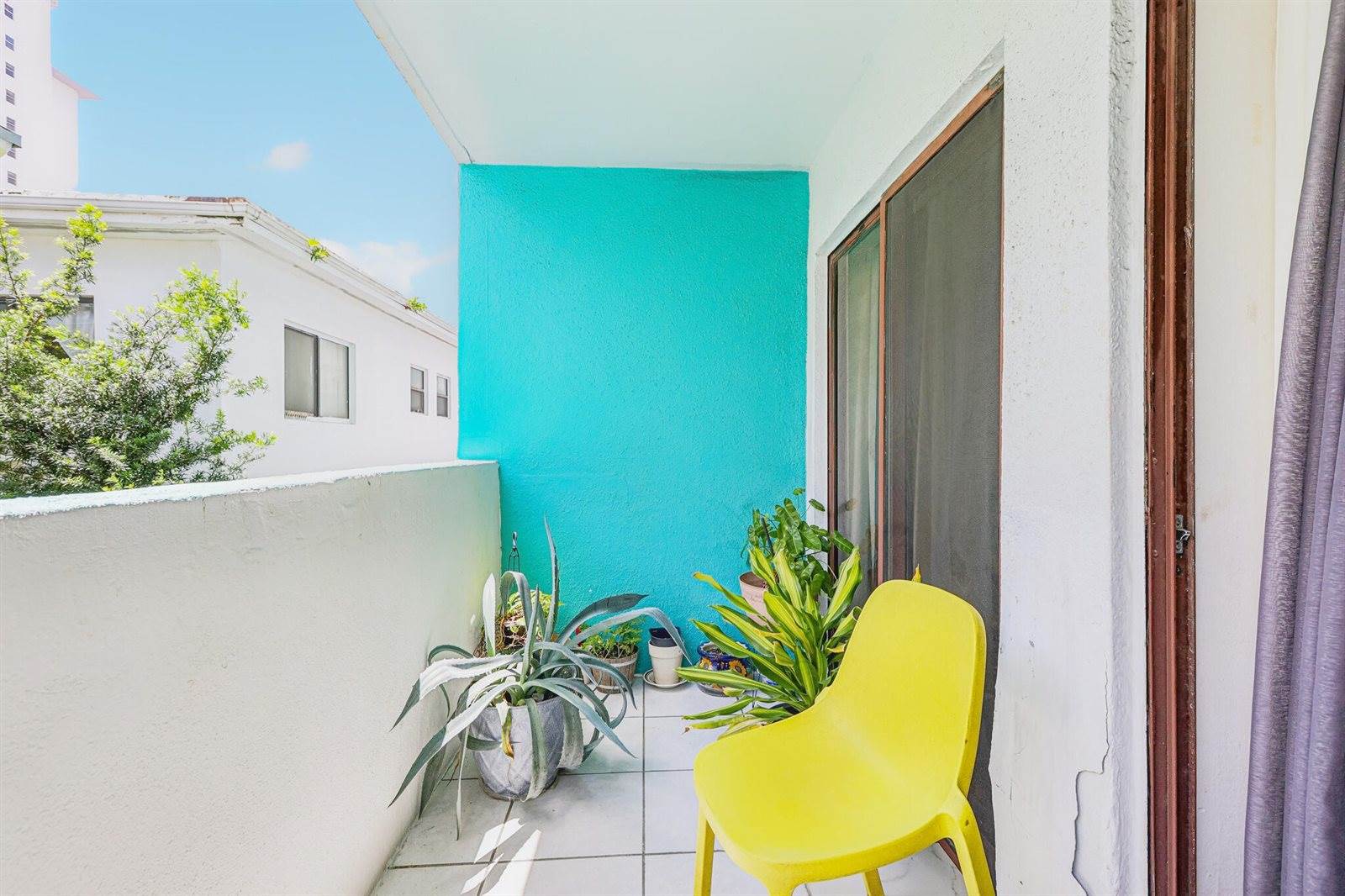 6941 Carlyle Avenue, Miami Beach, FL 33141