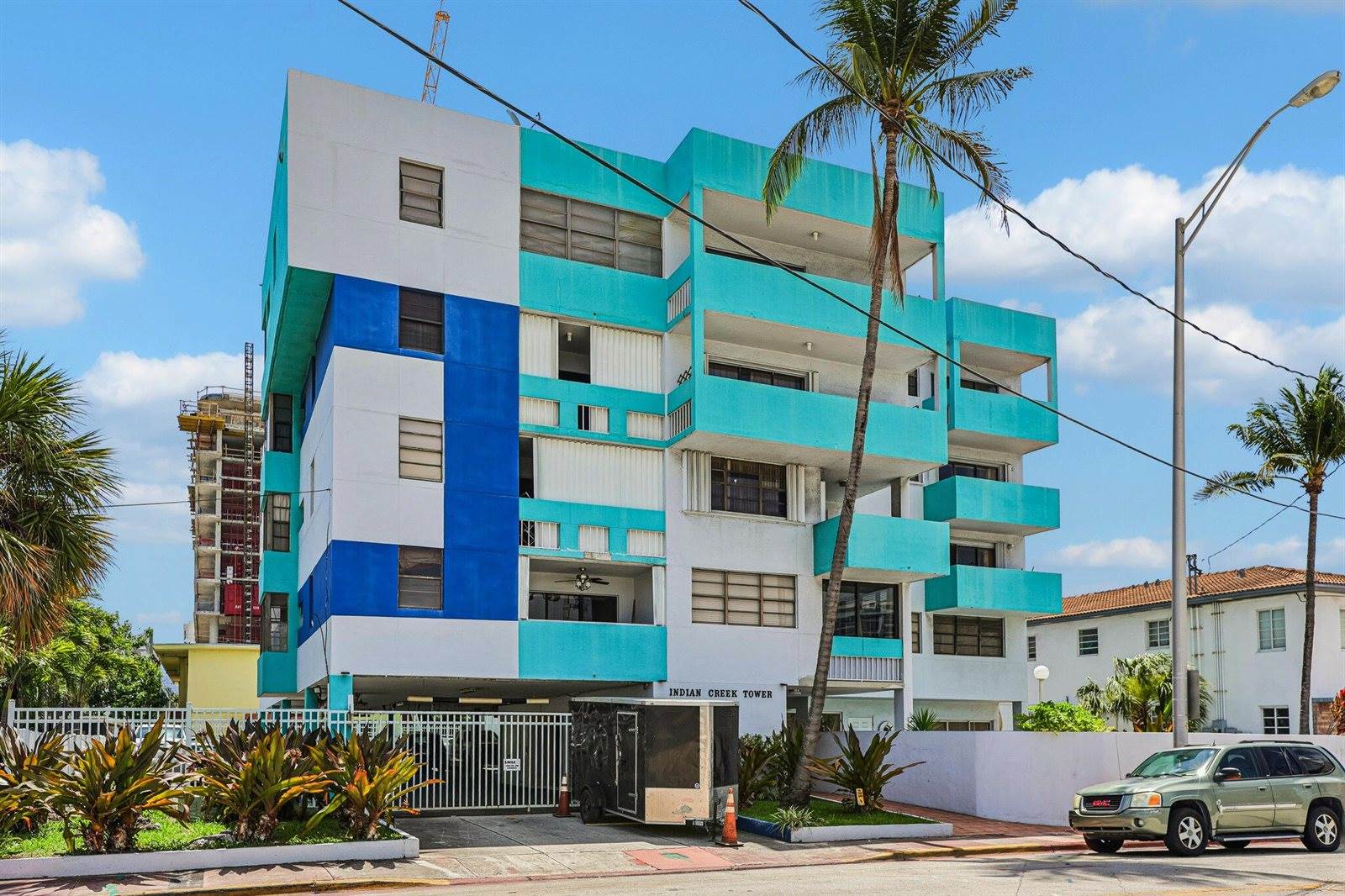 6941 Carlyle Avenue, Miami Beach, FL 33141