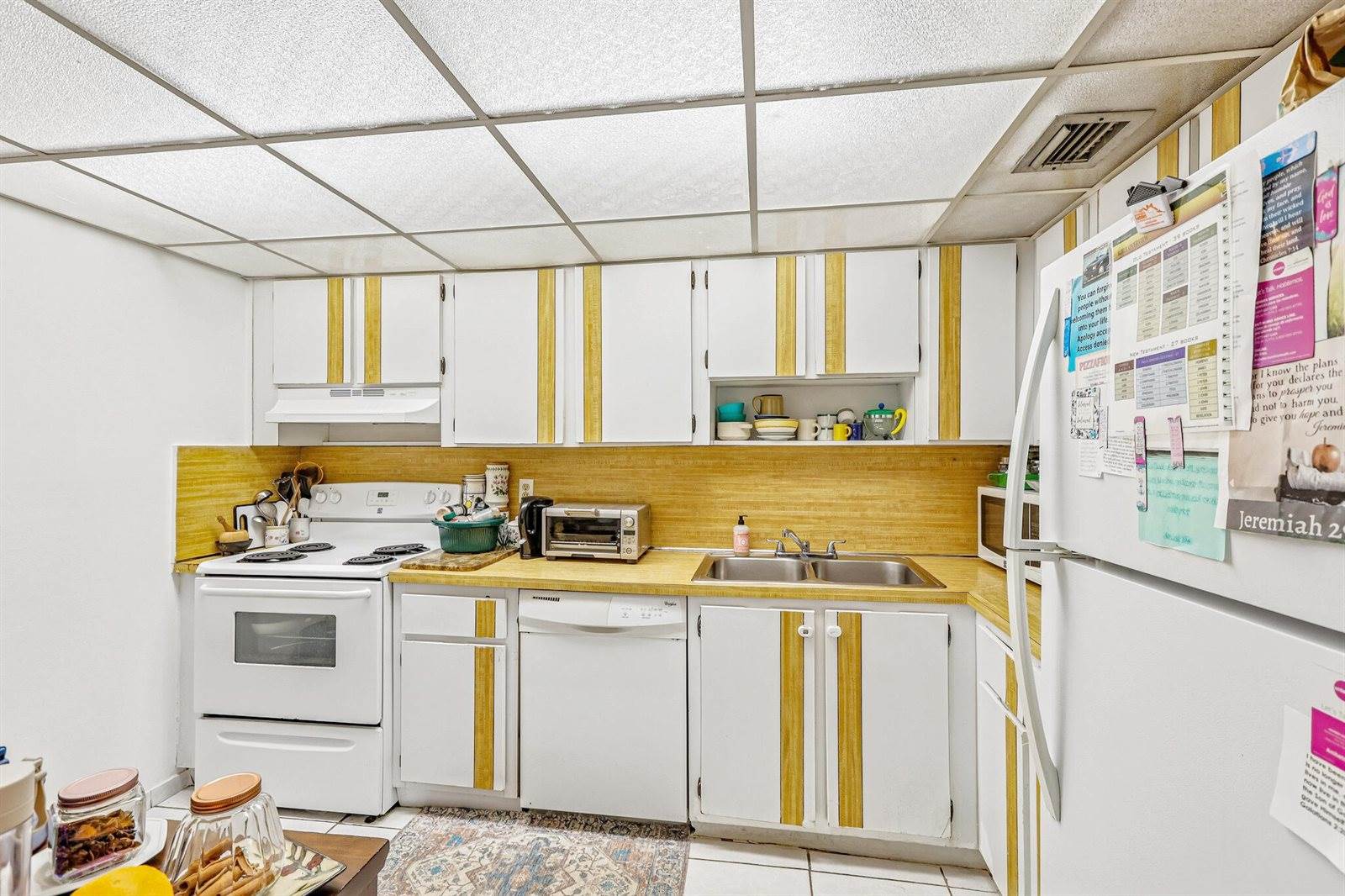 6941 Carlyle Avenue, Miami Beach, FL 33141