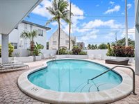 6941 Carlyle Avenue, Miami Beach, FL 33141