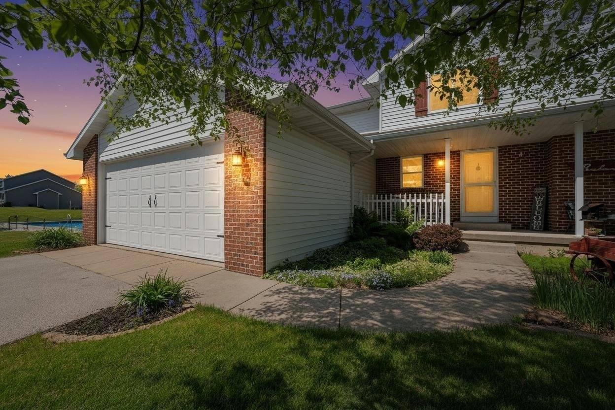 483 Madeline Lane, Little Suamico, WI 54141