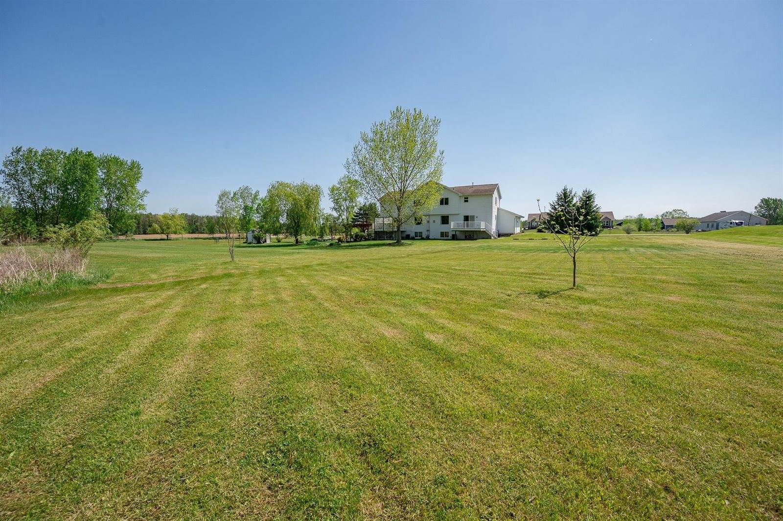 483 Madeline Lane, Little Suamico, WI 54141