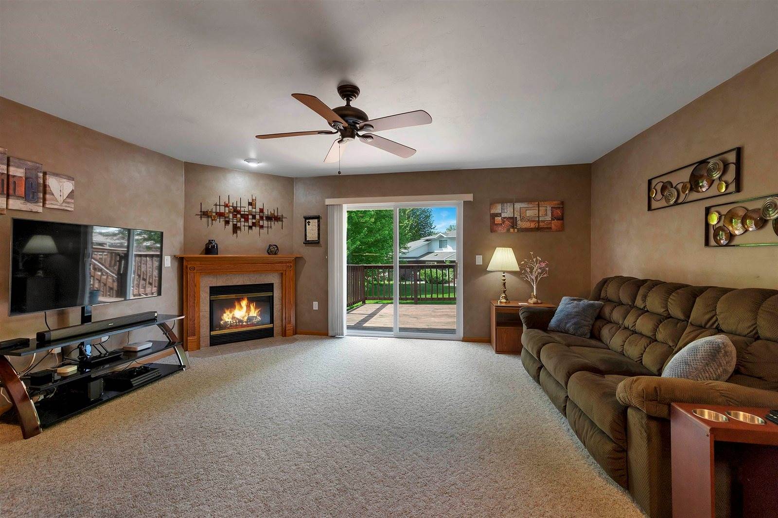 1909 Riverside Drive, Green Bay, WI 54313