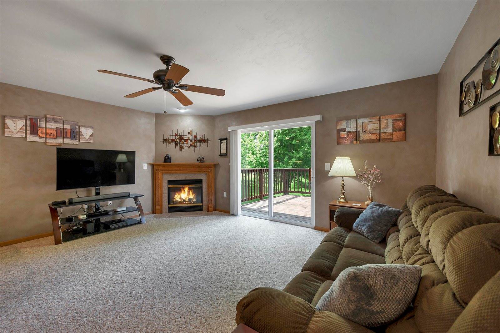 1909 Riverside Drive, Green Bay, WI 54313