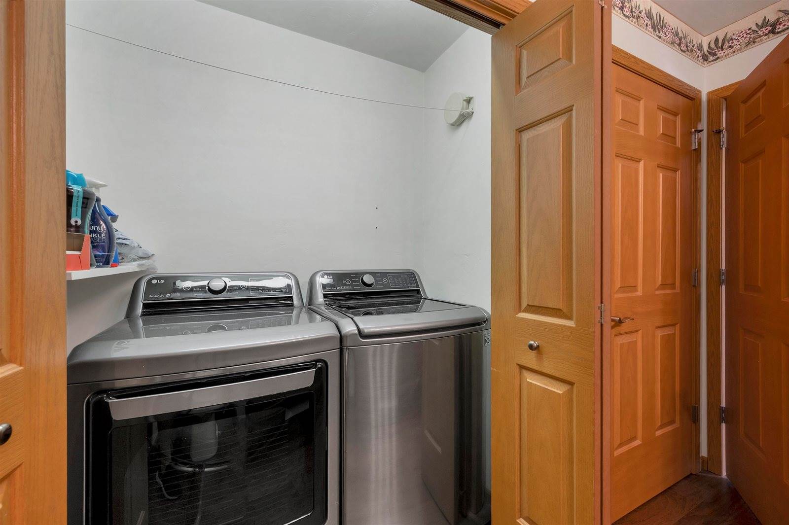 1909 Riverside Drive, Green Bay, WI 54313