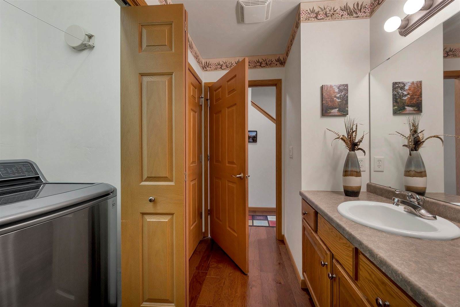 1909 Riverside Drive, Green Bay, WI 54313
