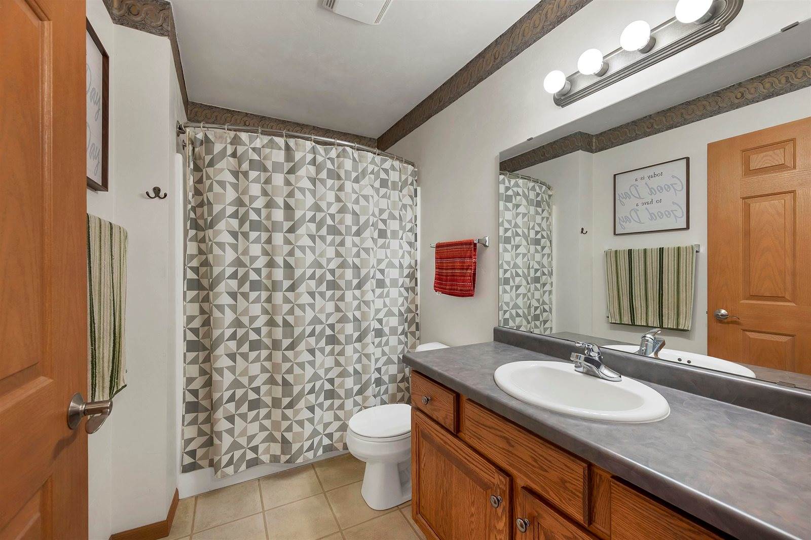1909 Riverside Drive, Green Bay, WI 54313