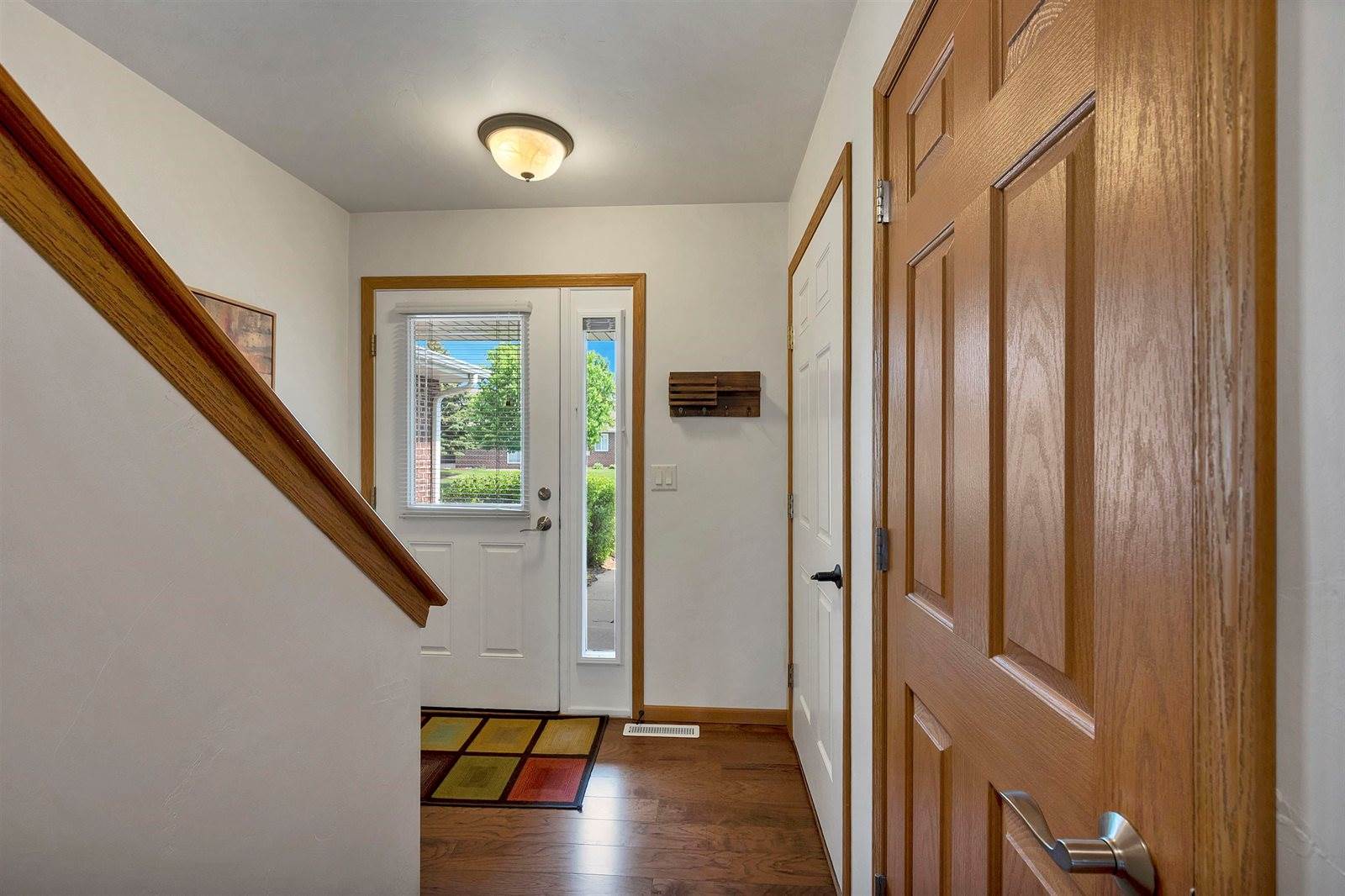 1909 Riverside Drive, Green Bay, WI 54313
