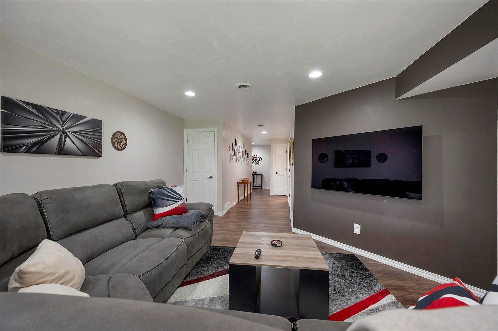 1909 Riverside Drive, Green Bay, WI 54313