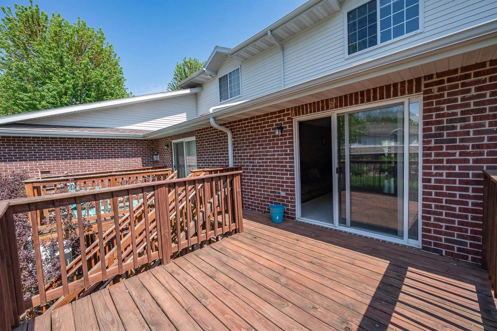 1909 Riverside Drive, Green Bay, WI 54313