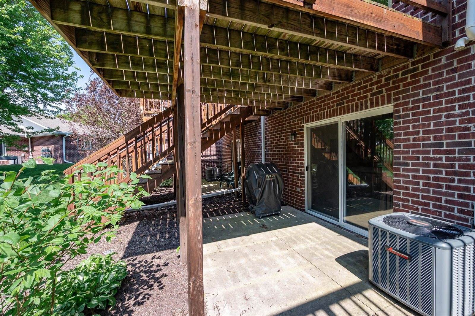 1909 Riverside Drive, Green Bay, WI 54313