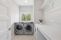 8100 SW Ryber Rd, Wilsonville, OR 97070