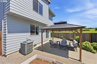 8100 SW Ryber Rd, Wilsonville, OR 97070