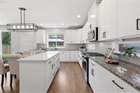 8100 SW Ryber Rd, Wilsonville, OR 97070