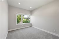 8100 SW Ryber Rd, Wilsonville, OR 97070